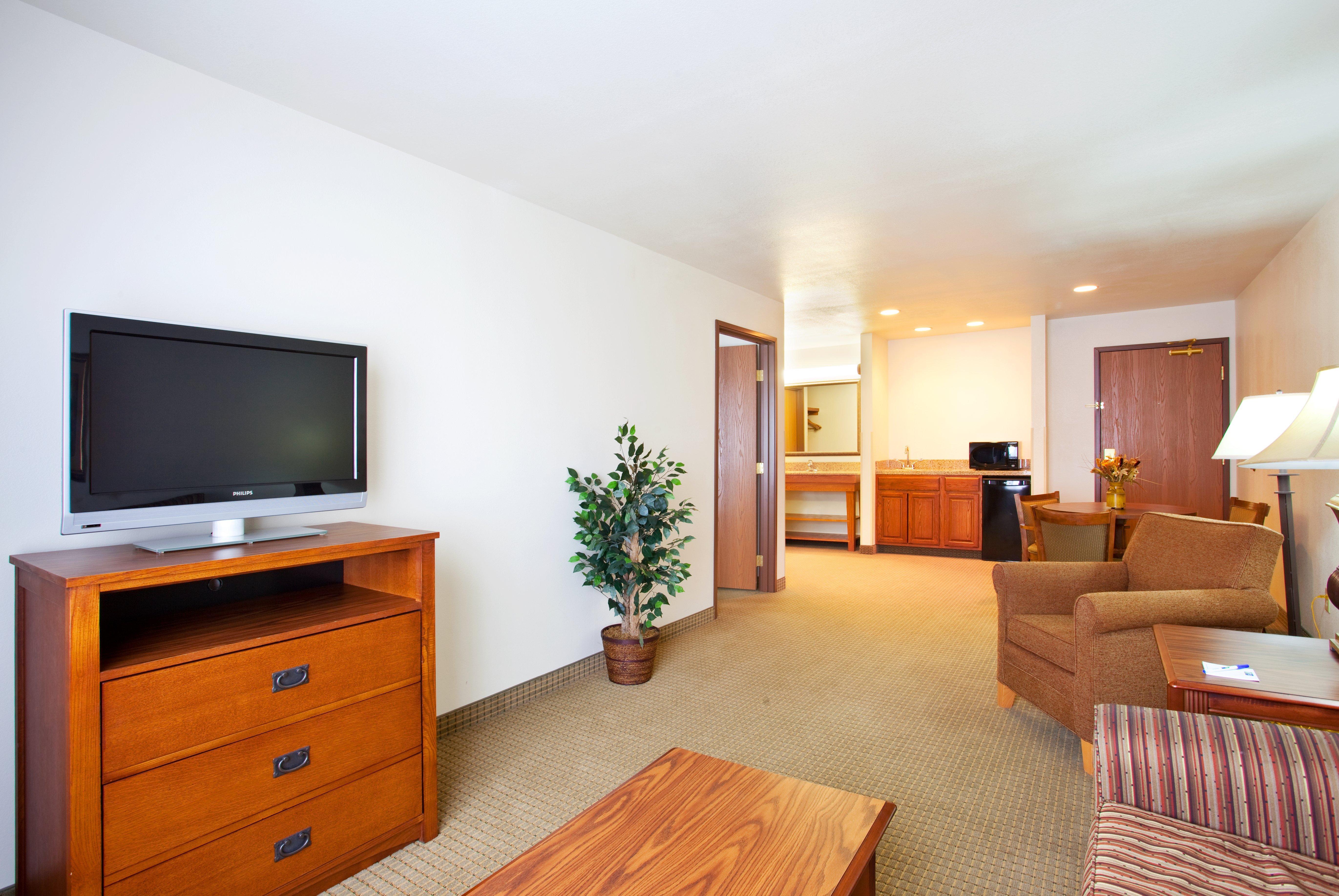 Holiday Inn Express Hotel & Suites Mattoon By Ihg Exterior foto