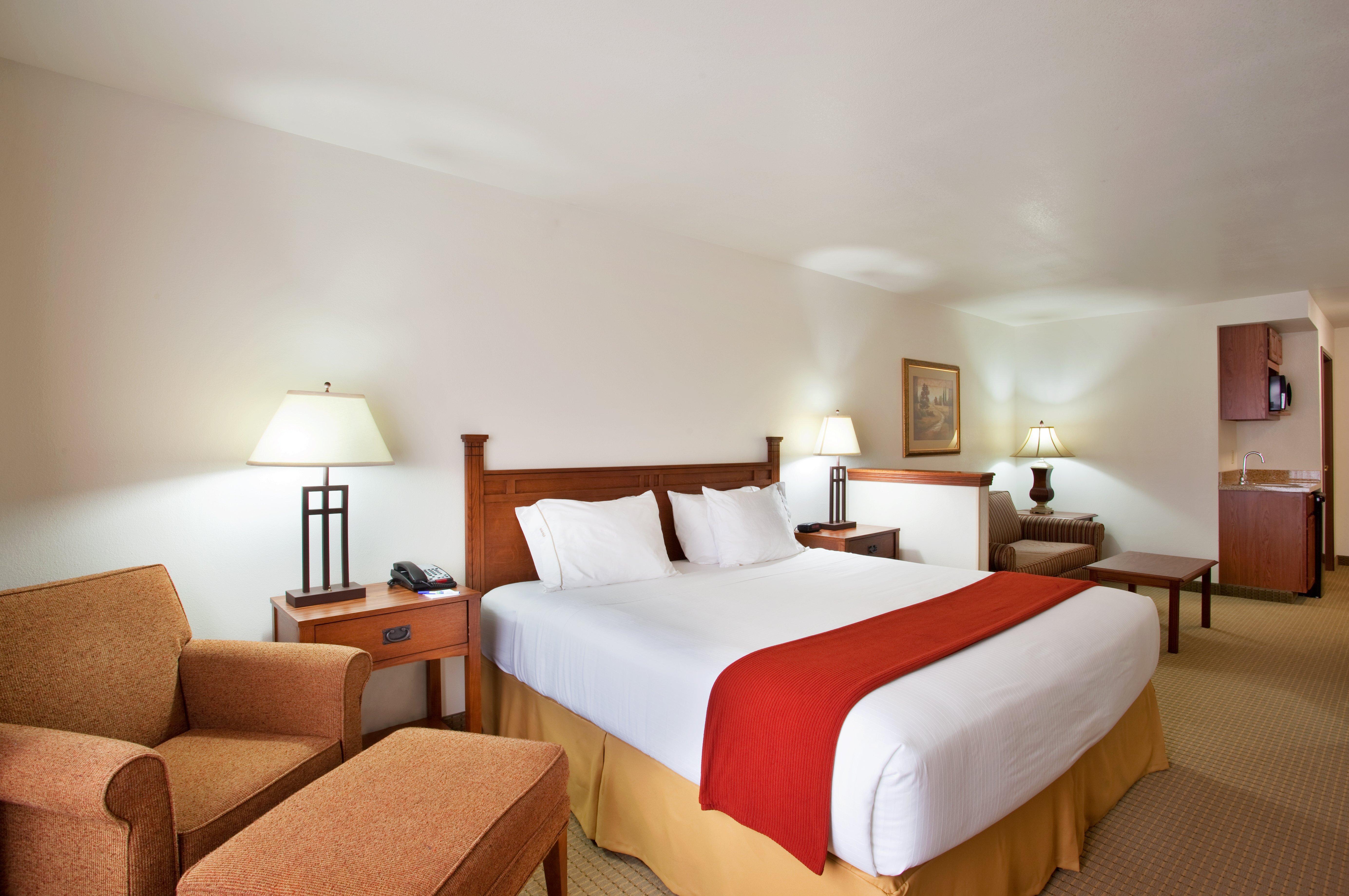 Holiday Inn Express Hotel & Suites Mattoon By Ihg Exterior foto